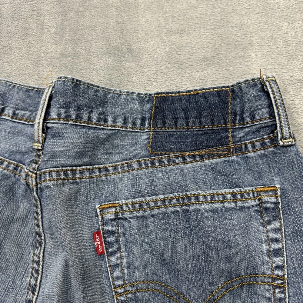 Levis Jeans Mens 34x30 Blue 514 Straight Fit Medium Wash Denim Work Logo Casual